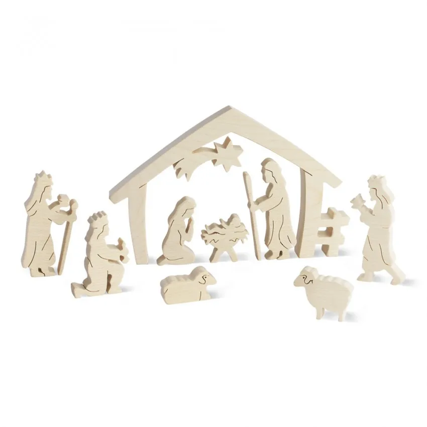 Crèche en érable avec personnages